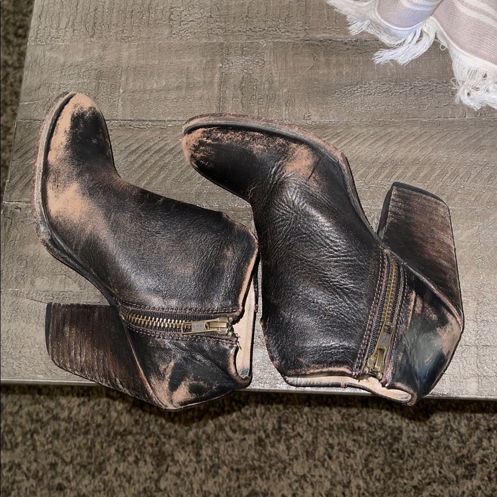 Freebird Detroit Booties
Freebird by Steven - Picture 11 of 16